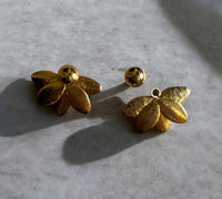 Bloom Duo. Flower-shaped.plated with 24k